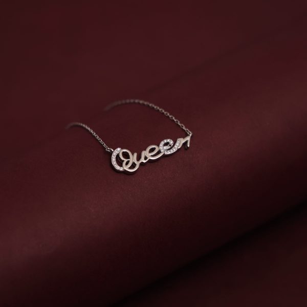 Diamonds Embedded In Silver Queen Dainty Necklace