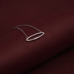 Diamonds Embedded In Oval Ring Silver Dainty Necklace
