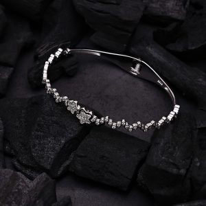 Diamond Embedded Zig Zag Silver Kada Bracelet