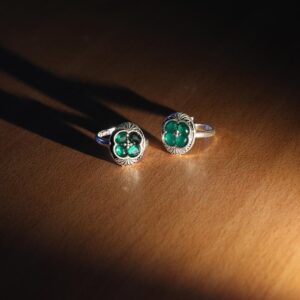 Emerald stone with silver toe ring - 4 pair