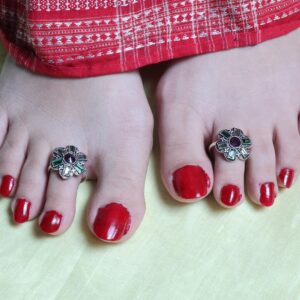 Pink ruby with green petaled flower toe ring - 4 pair